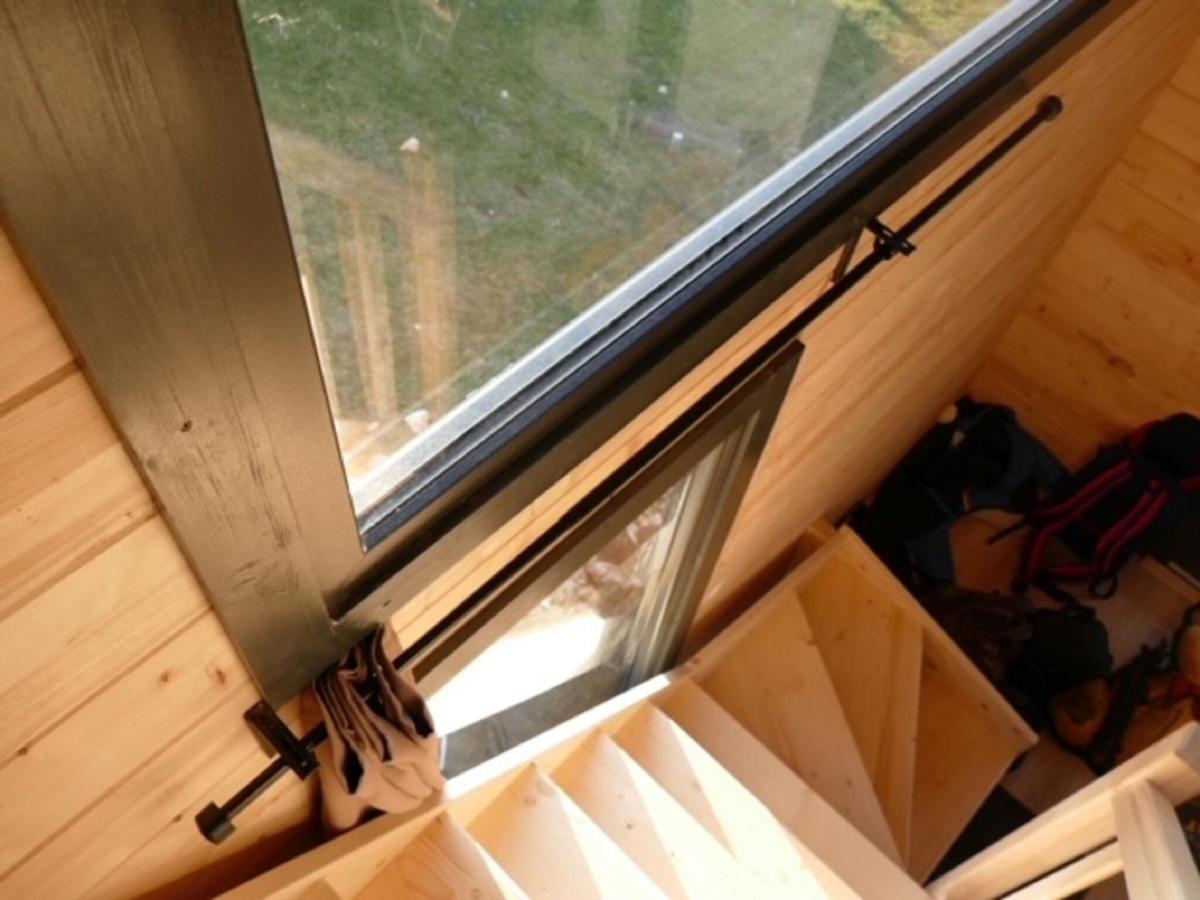 Chalet In Saint Laurent On A Slope Exterior photo